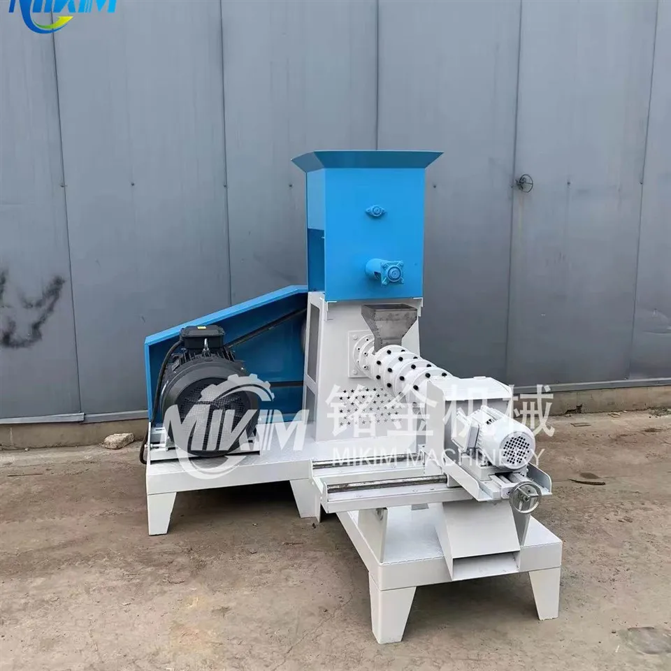 Machine de production d'aliments pour poissons