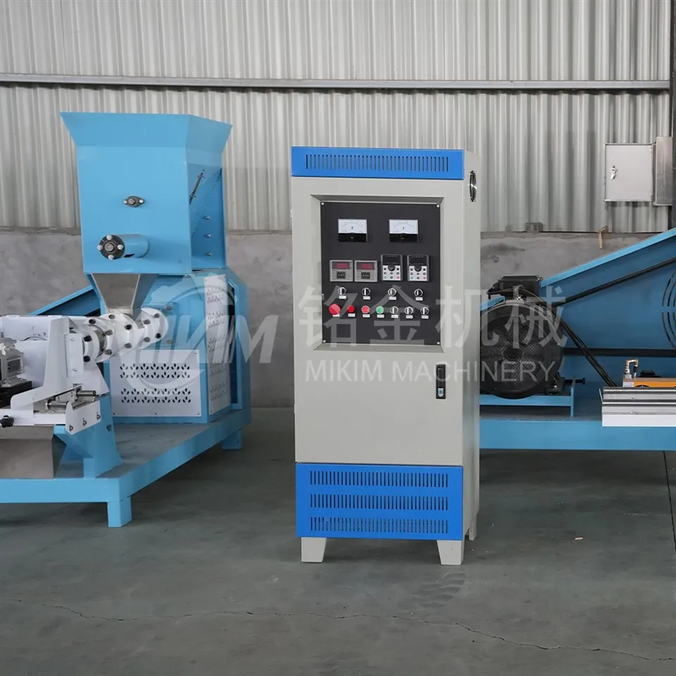 Extrudeuse de flux hautement automatisée